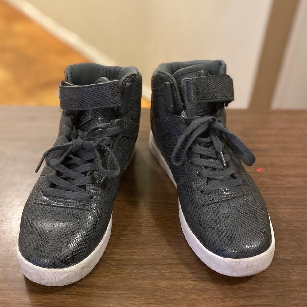 Fila Vulc 13 Snake-Embrossed High-Top Sneakers; 8.5 Women's